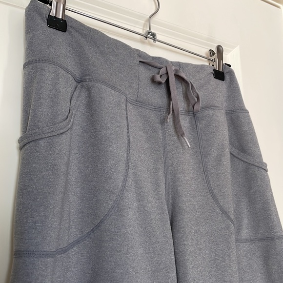 Lululemon Grey High Rise Wide Leg Crop Yoga Pants Lounge Pants with Pockets - Picture 3 of 13